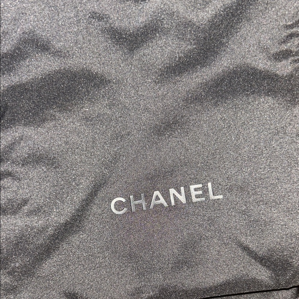 CHANEL Elegant Black Dust Bags (5 x 5) - Picture 2 of 4